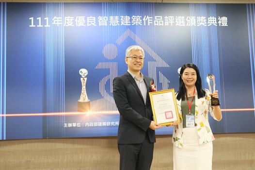 圖1-常務次長及校長合照