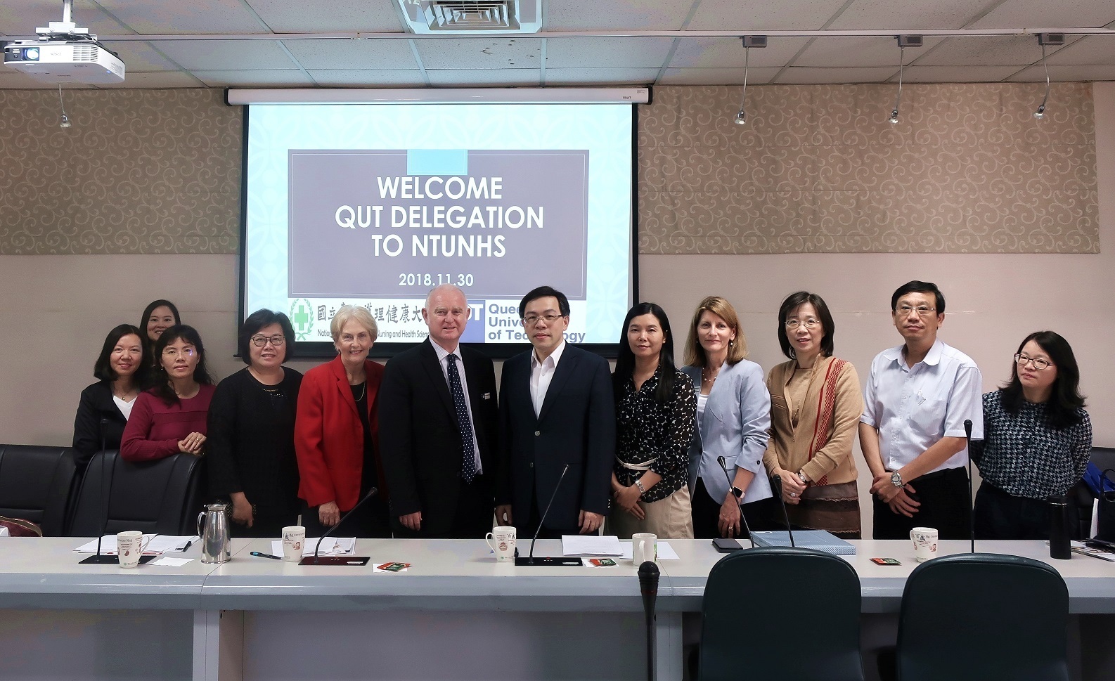 本校行政團隊與QUT代表團_研究合作洽談團體照 本校行政團隊與QUT代表團_研究合作洽談團體照